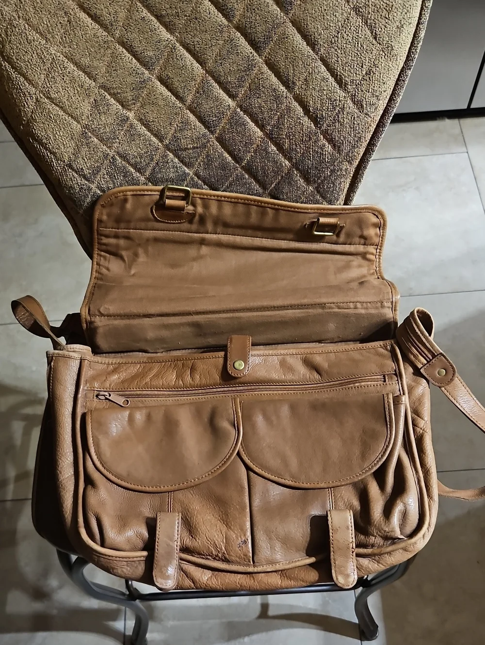 Wilsons Leather Tan Pebbled Leather Crossbody Shoulder Messenger Bag Briefcase